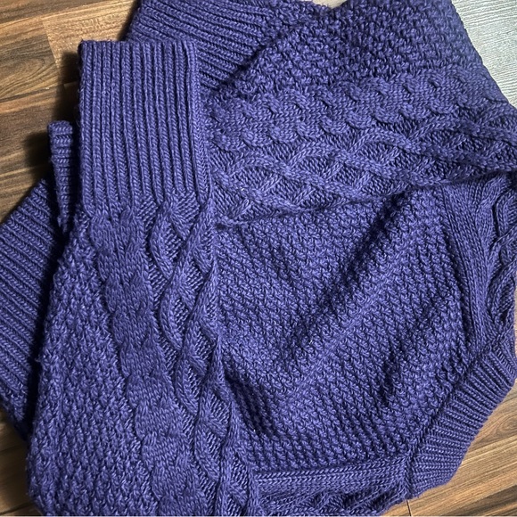 BRAND NEW! 💜Sweater on sale💜 - Picture 1 of 5
